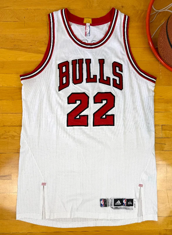 Basketball Jerseys with Color Blocking for Team Identity-Chicago Bulls 2016-2017 Taj Gibson Game Worn NBA Basketball Jersey (XXL)