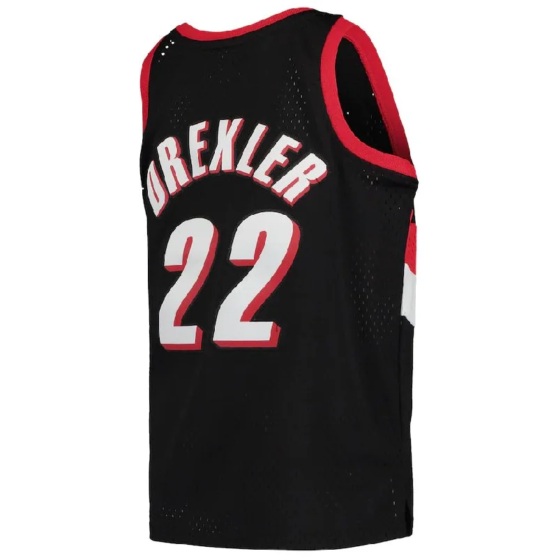 Basketball Jerseys with Colorful Patterns for Bold Look-P.Trail Blazers #22 Clyde Drexler Mitchell & Ness  1991-92 Hardwood Classics Swingman Jersey Icon Edition Black Stitched American Basketball Jersey