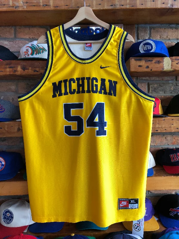 Basketball Jerseys with Mesh Back for Extra Cooling-Vintage Nike Michigan State Robert Traylor Jersey Size XL